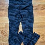 Athleta  Elation 7/8 tight in gray camo print size small tall Photo 0