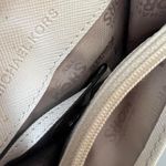 Michael Kors white small wallet Photo 3