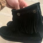 Minnetonka Women's Hi Top Back Zip in black suede 7.5 boho winter fringe retro Photo 9