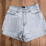 BDG  Urban Outfitters Mom‎ High Rise Denim Shorts Women's 26 Light Wash Photo 0