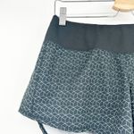 Oiselle Womens Rogas Running Shorts Geometric Print Athletic Gym Workout Size 6 Photo 2