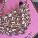 Piper  K | Swan Brooch Photo 6