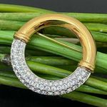 Swavorski Retired SWAROVSKI Swan Signed Clear Crystal Gold-tone Circle Wreath Brooch Photo 0