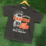 Hooters Switzerland 96 Willkommen T-Shirt Size Large Photo 2