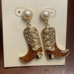 Unbranded Rhinestone Faux Pearl Gold and Brown Cowboy Boot Earrings New Photo 0