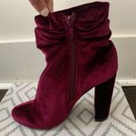 Akira burgundy velvet heels Photo 4