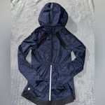 Lululemon Gather And Sprint Running Jacket Windbreaker Hooded Full Zip Sz 4 Photo 8