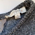 Umgee  long sleeve cut out v-neck gray black knit tunic top, size XL Photo 2