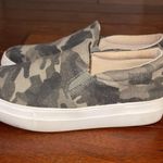Pink Lily Camo Slip On Sneakers Photo 1