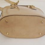 Saks Leather Beige shoulder bag Photo 7