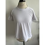 Lululemon Athletica Women's T-Shirt Size 8 Photo 2