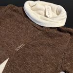 Yak & Yeti top NWT Brown Size M Photo 1