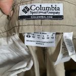 Columbia  Sportswear Khaki Cropped Hiking Pants Size 8 EUC #VEG-0270 Photo 9