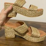 Beach by Matisse Chunky Espadrille Heels size 9 Tan Photo 2