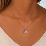 American flag necklace Photo 2