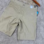 Kuhl NWT  Women’s Moda Shorts 9” Mid Rise Outdoor Hiking Camping in Khaki 8 Photo 7