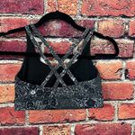 Lululemon sports bra size 4 Photo 2