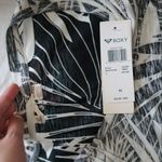 Roxy Serenity Now Palm Print Pattern Hawaiian Tropical Split Hem Pocket Tee XS Photo 5