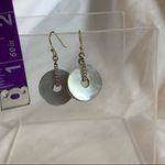 Kenneth Cole GUC  Mother of Pearl Disc Earrings Photo 2