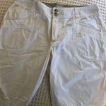 Columbia Willowdale Bermuda White Hiking Shorts Al4682 Sz. 8 Summer Adventure Photo 0