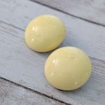 Vintage Clip On Earrings Light Yellow / Pastel Yellow Retro Photo 4