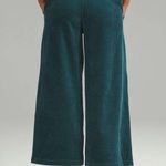 Lululemon Scuba Mid-Rise Wide-Leg Crop Photo 1