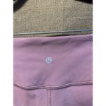 Lululemon  Woman’s Mauve Love Knot Activewear Capri 15” Legging Size 6 Photo 1