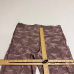 Athleta  Leggings Womens Large Tall Pink Camo Ultimate Stash Pocket Texture Capri Photo 8