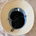 Adidas NWT Unisex Beige Adventure Bucket Hat Photo 5