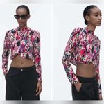 ZARA  Abstract Print‎ Mock Neck Long-Sleeve Crop Top Size Small Pink Purple Blue Photo 3
