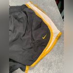 Nike dri-fit shorts mizzou large Photo 3