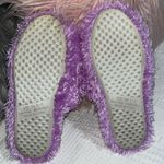 The Comfy Resorts Purple Fluffy Slippers Womens 5/6 House Shoes Slip On Photo 13