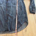 Lovestitch Women’s Blue Chambray Button Down Size L Photo 6