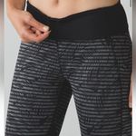 Lululemon Pace Rival Crop full on luxtreme size 4 in stripe play slate black Photo 6