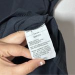 Under Armour  Women Black Long Sleeve Loose T-shirt Size Small. Photo 3