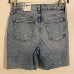 Old Navy Extra High-Waisted Sky-Hi Straight Button-Fly Cut-Off Jean Short size 8 Photo 13