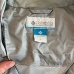 Columbia Raincoat Photo 3