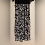 Preloved Ellen Weaver Black and White Floral Maxi Dress size small ***no belt*** Photo 3