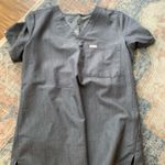 FIGS Grey  scrub set  Photo 0