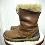 Merrell  stone fur leather winter boots rubber sole 9.5 Photo 5