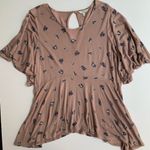 Lucky Brand blush pink floral shark bite hem flutter sleeve top Photo 5