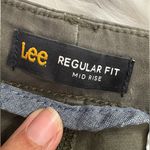 Lee Women's Green Regular Fit Mid Rise Shorts Size 16 Medium Photo 5