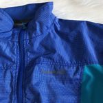 Avalanche  Rain Jacket Size Small EUC Photo 4