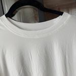 Vuori  Energy tee short sleeve crewneck boxy cropped logo Photo 4