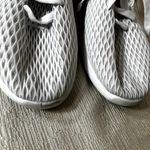 Sole Mates  white sneakers 8/9 tennis shoes comfort mesh Photo 5