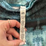 Alo Yoga Womens Goddess Leggings Size S Blue Ribbed Knit Ruched Leg Gym Workout Photo 2