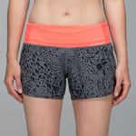 Lululemon ‼️ Run Times Short‼️ Photo 2