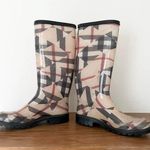 Burberry Round Toe Rubber Rain Boots Beige Women's Size 35 / 5 Photo 6