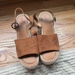 Universal Threads Target Platform Sandals Photo 1