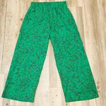 Sienna Sky NWT cropped green pants sz small. Photo 3